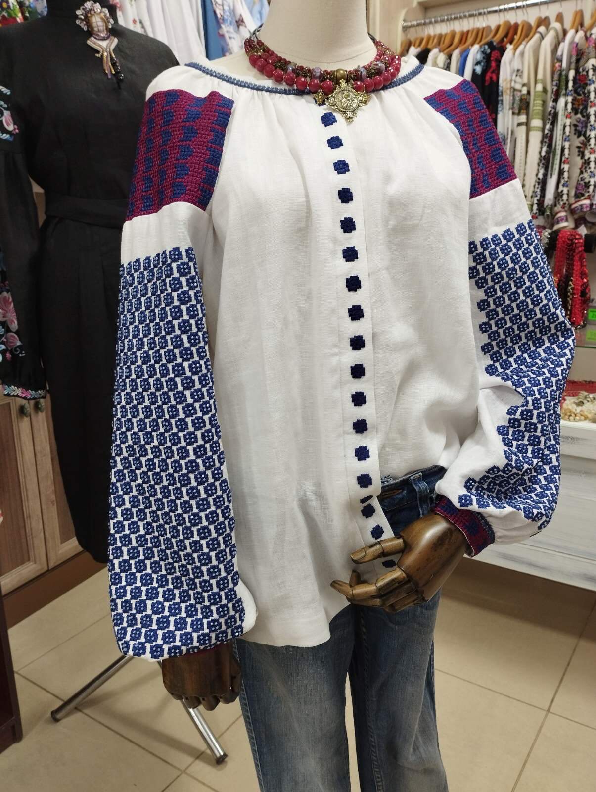 Spadok.brand: Бренд вишиванок з історією