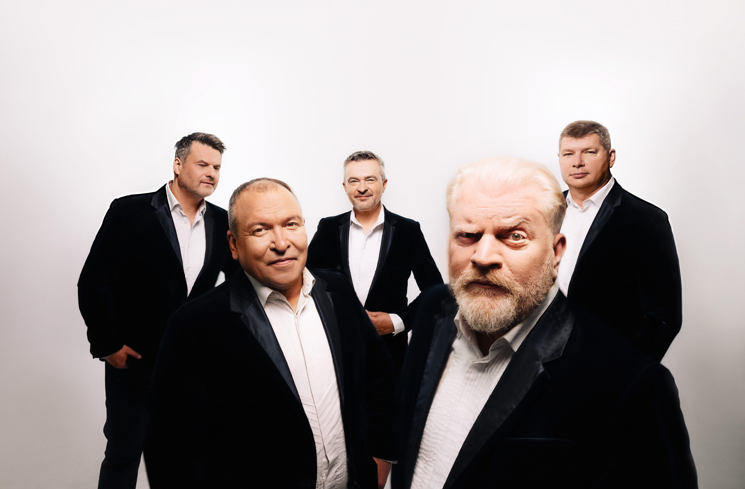 “Піккардійська Терція” презентує свою версію авторської пісні Ігоря Білозіра “Квіти у росі”